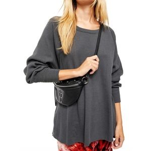 BRAND NEW FREE PEOPLE BLUE GRAY LONG SLEEVE OVERSIZED THERMAL SHIRT SZ MEDIUM